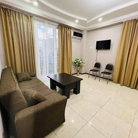 Guga House Appartement Tbilisi Buitenkant foto